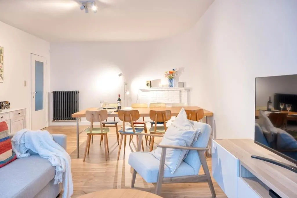 Chic 3-Br Oasis In Ghent - Stylish Interiors 아파트